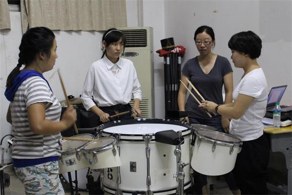 舞乐香樟_传承古韵:南昌大学大学生艺术团征战江西省第八届大学生艺术展演系列报道之四――幕后篇