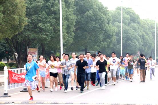晨读读出气自华_晨练练出好体魄――记南昌大学大学生骨干培训班晨读晨练