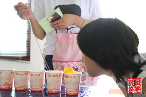 放飞心灵，欢乐童年――记南昌大学青年志愿者协会“微爱学堂”特色活动