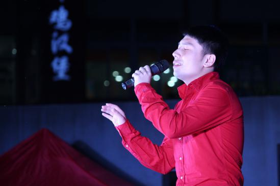 歌声唱响青春魅力_十强脱颖大放异彩