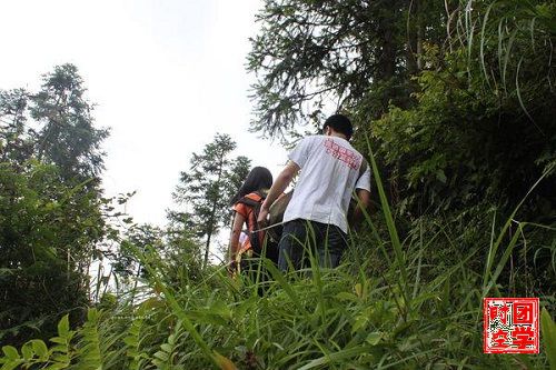 100个南大人的一天系列报道之九漫漫黔行路，风雨志愿情――黔•行支教团创始人陈栋梁访谈录（不是诗歌）