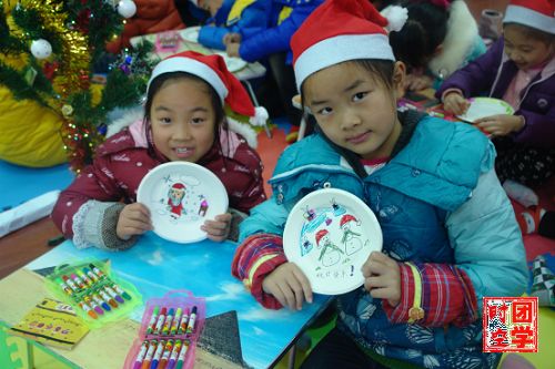 南昌大学关爱教职工子女――记南大青年志愿者协会“童心梦工场”之“圆盘绘画”活动