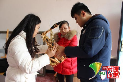 中国青年网：南昌大学研支团帮扶东湖小学组建管乐团