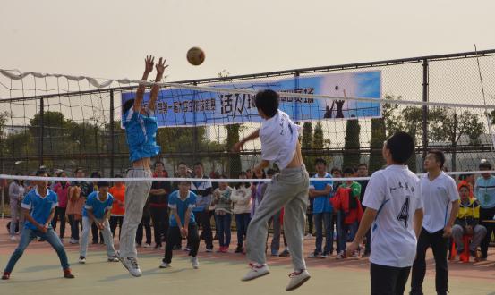 第一届大学生排球联赛火热开赛