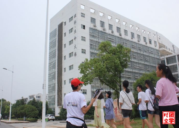 南昌大学志愿者：“有爱陪伴”中秋节特别活动