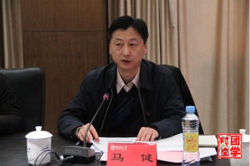 团省委党组副书记、省第十四次党代会代表马健走进南昌大学开展党的十八届六中全会和省第十四次党代会精神宣讲座谈会