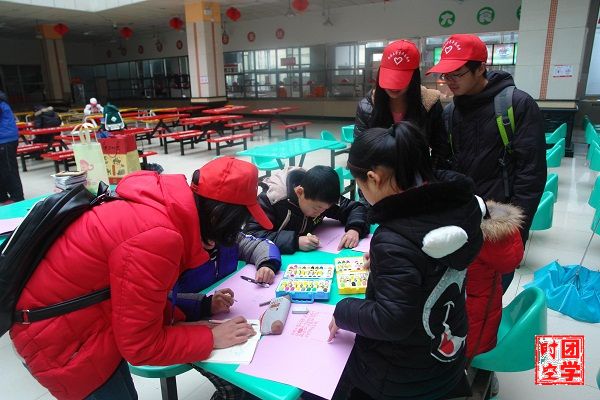 快乐学雷锋_温暖度元宵――记南昌大学青年志愿者3・5学雷锋日关爱留守儿童活动